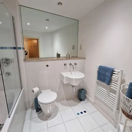 Apartment Stylish Hippodrome Sleeps 6 Birmingham
