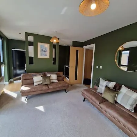 Apartment Stylish Hippodrome Sleeps 6 Birmingham