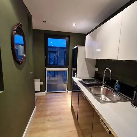 Stylish Hippodrome Sleeps 6