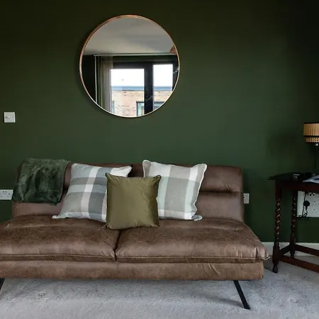 Stylish Hippodrome Sleeps 6 Birmingham